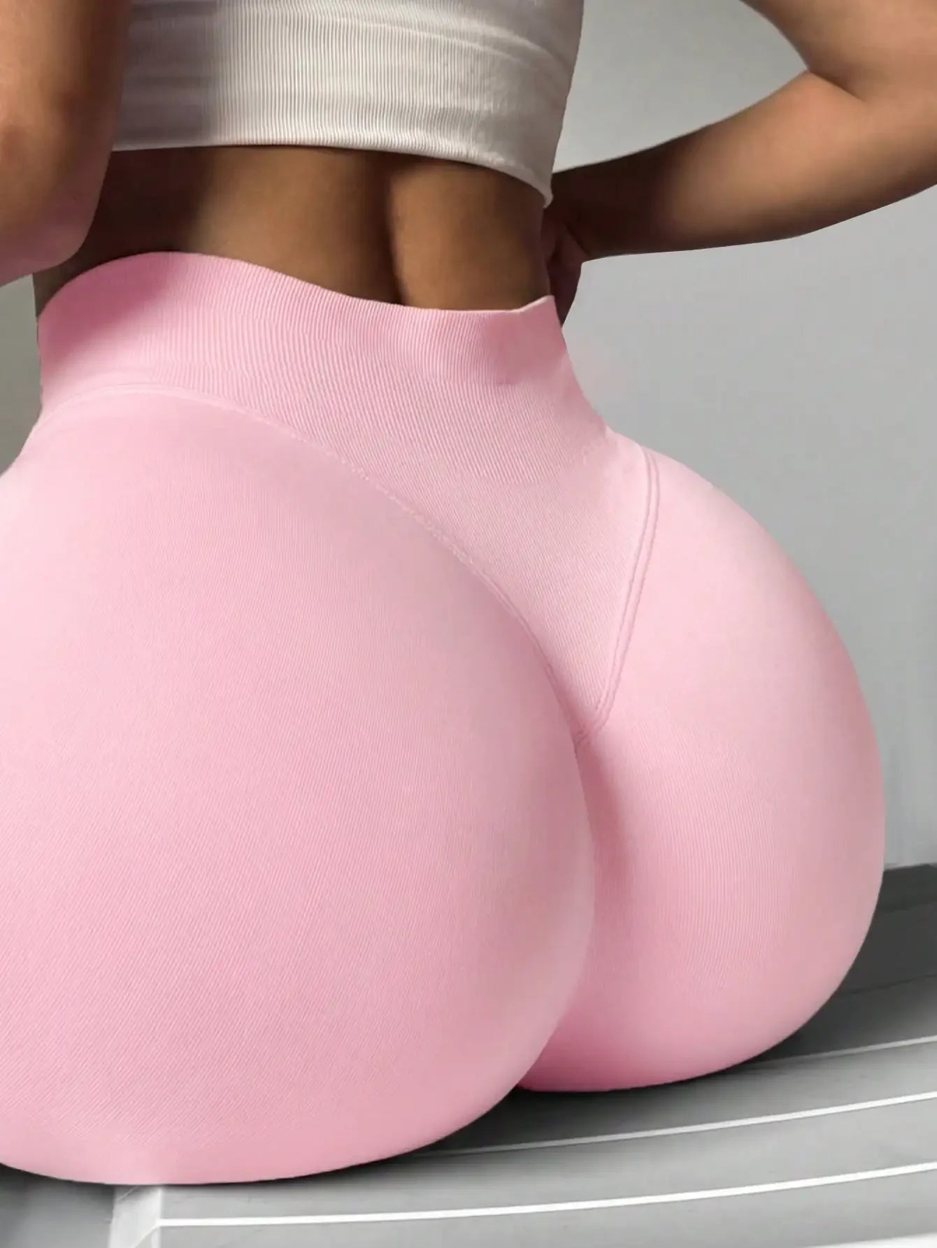 Women Seamless Butt Lifting Sports Shorts Polyester For Gym Cycling