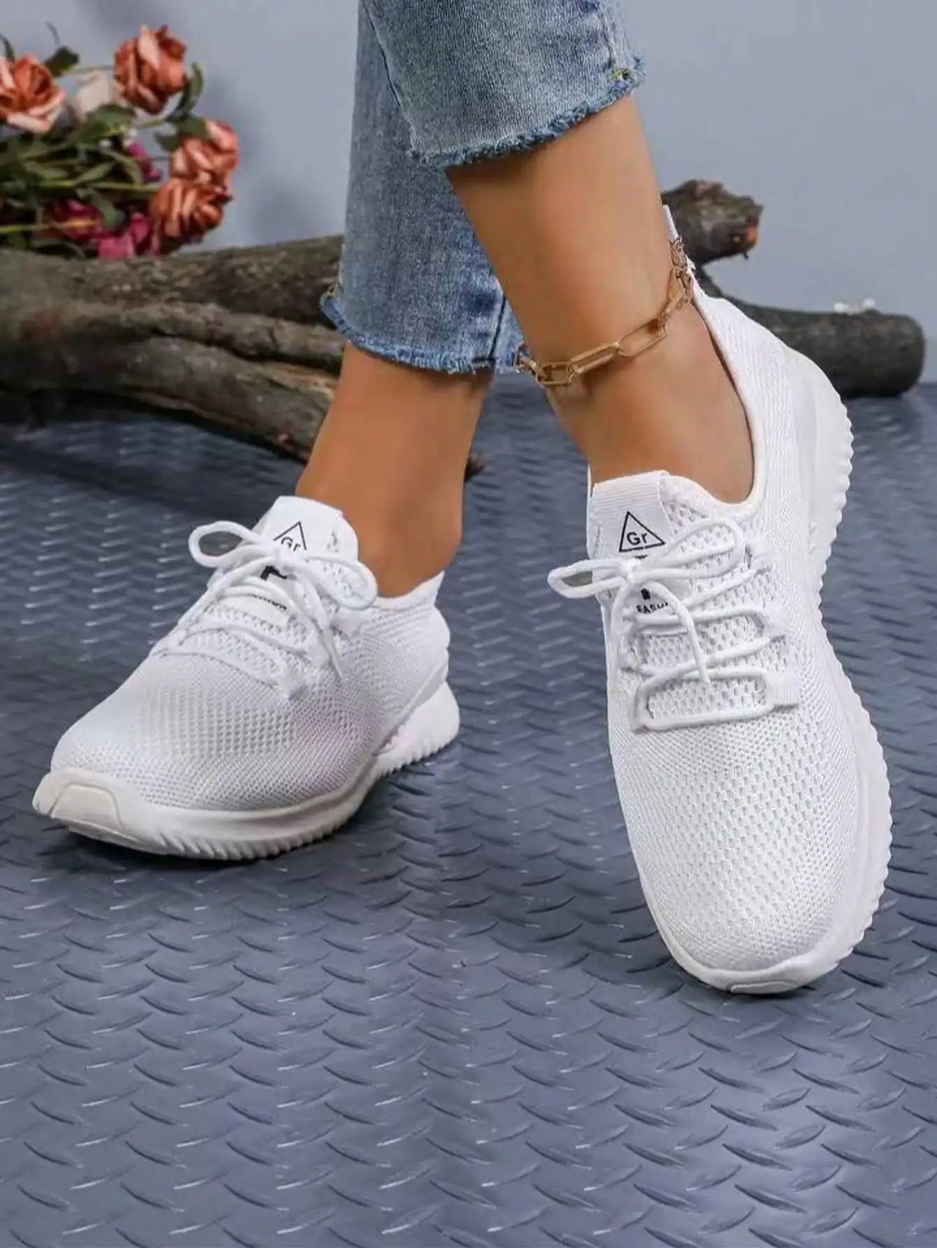 Women Lightweight Walking Sneakers Breathable Mesh Upper Non Slip Outsole
